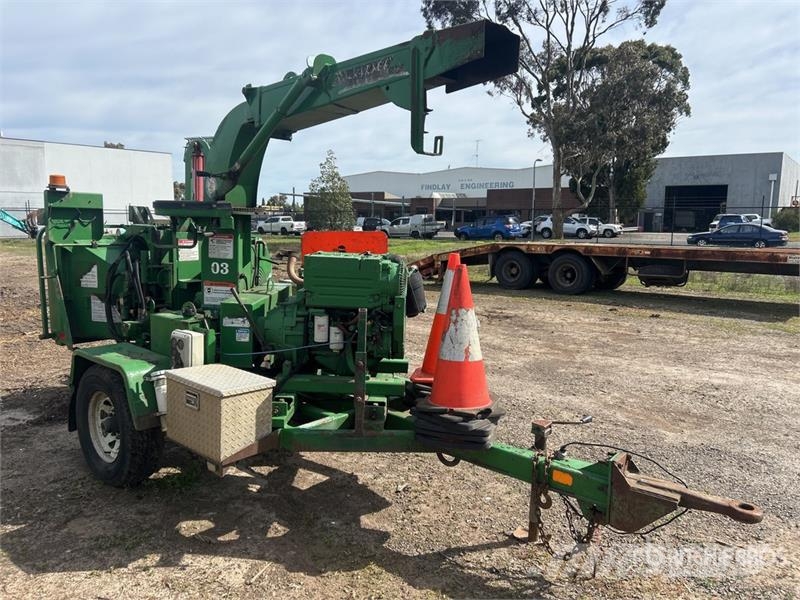 Bandit 150XP Tow-Behind S/A Wood Chipper Fa aprítók