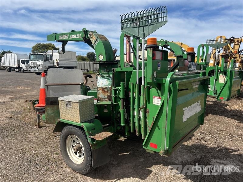 Bandit 45 XP Tow-Behind S/A Wood Chipper Medienos smulkintuvai