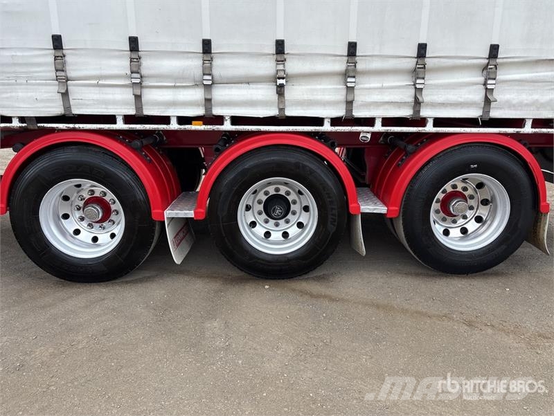  Barker 13.4 m Tri/A Curtain Side Trailer Curtainsider trailers