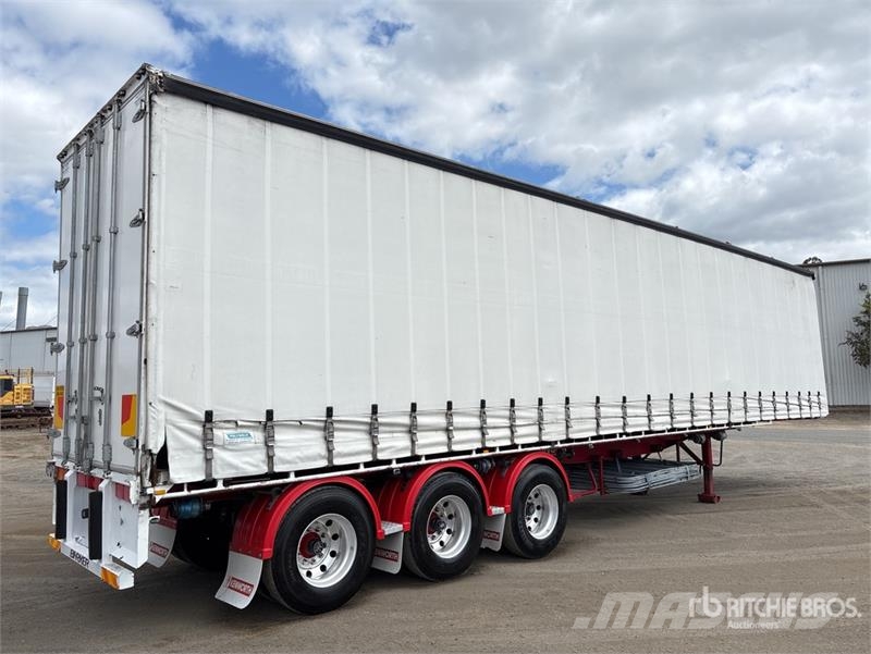  Barker 13.4 m Tri/A Curtain Side Trailer Curtainsider trailers