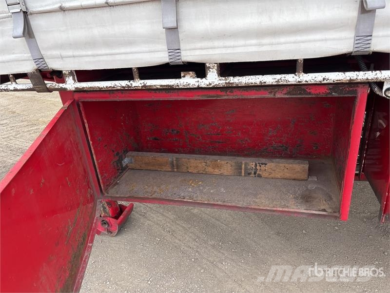  Barker 13.4 m Tri/A Curtain Side Trailer Curtainsider trailers