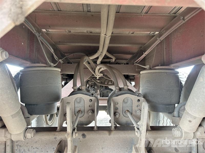 Barker 14 m Tri/A Moving Floor Trailer Walking floor semitrailers