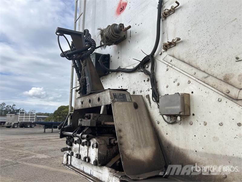 Barker 14 m Tri/A Moving Floor Trailer Walking floor semitrailers