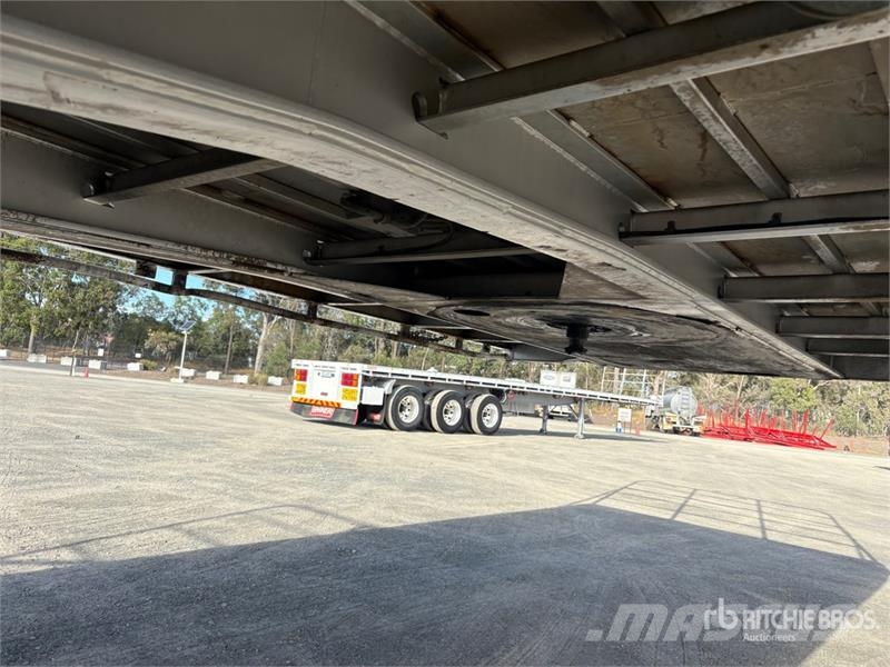  Barker 6.2 m Tri/A B-Double Lead Flatbed Trailer Flatbed/Dropside trailers