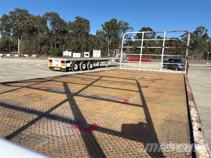 Barker 6.2 m Tri/A B-Double Lead Flatbed Trailer Flatbed/Dropside trailers