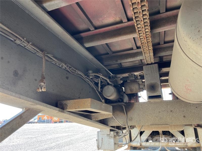  Barker 7.3 m Tri/A B-Double Lead Rollback Curtain  Curtainsider trailers