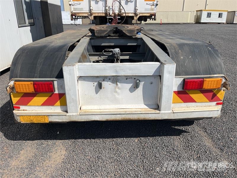  Barker 7.3 m Tri/A B-Double Lead Rollback Curtain  Curtainsider trailers