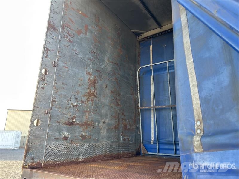  Barker 7.3 m Tri/A B-Double Lead Rollback Curtain  Тентовані причепи