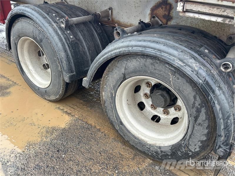  Barker 8.6 m Bogie/A Flatbed Trailer Valníky