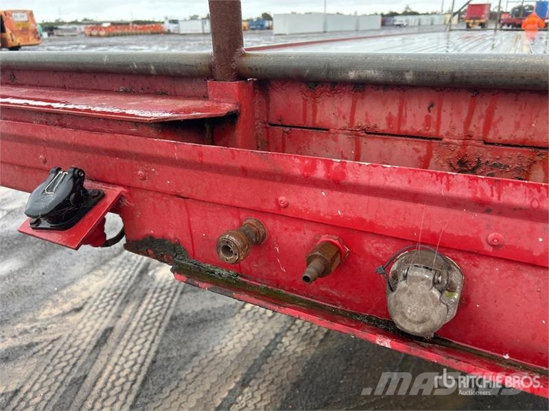 Barker 8.6 m Bogie/A Flatbed Trailer Valníky