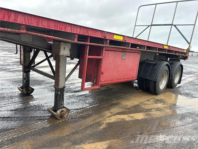  Barker 8.6 m Bogie/A Flatbed Trailer Valníky