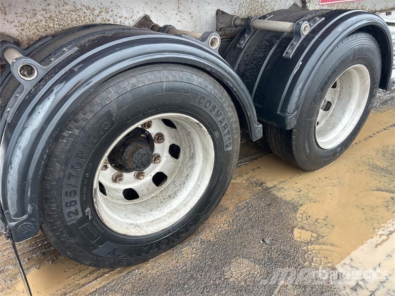  Barker 8.6 m Bogie/A Flatbed Trailer Valníky