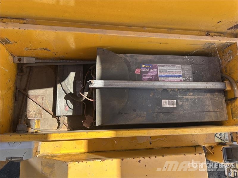  Bartco Solar Mobile Traffic Light 拖车式灯塔