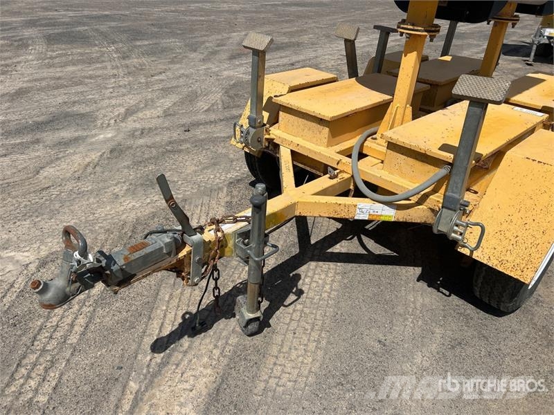  Bartco Solar Mobile Traffic Light Light towers