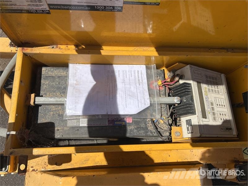  Bartco Solar Mobile Traffic Light 拖车式灯塔