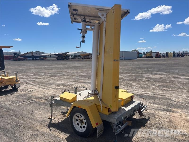 Bartco VM-C-C5-BSM Solar Message Board (Inoperable Muud