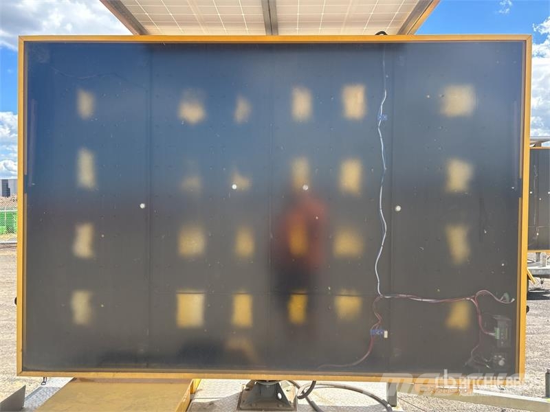  Bartco VMC-5C-400 Solar Message Board (Inoperable) Прочее дорожностроительное оборудование