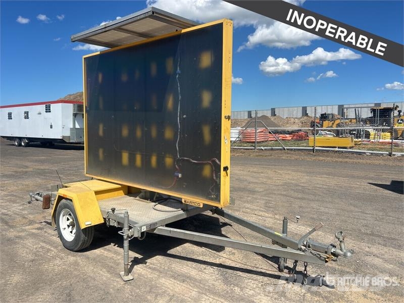  Bartco VMC-5C-400 Solar Message Board (Inoperable) Прочее дорожностроительное оборудование