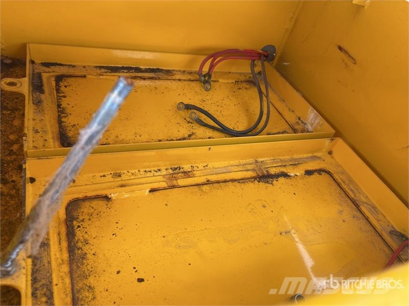  Bartco VMC-5C-400 Solar Message Board (Inoperable) Прочее дорожностроительное оборудование