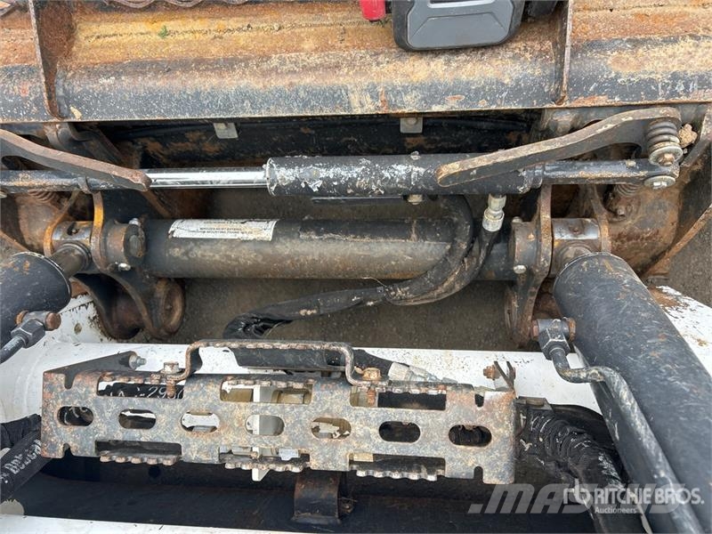 Bobcat T770 Skid steer loaders