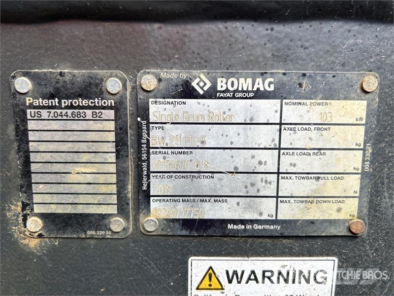 Bomag BW211PD-5 Padfoot Drum Compactor Ťahačové valce