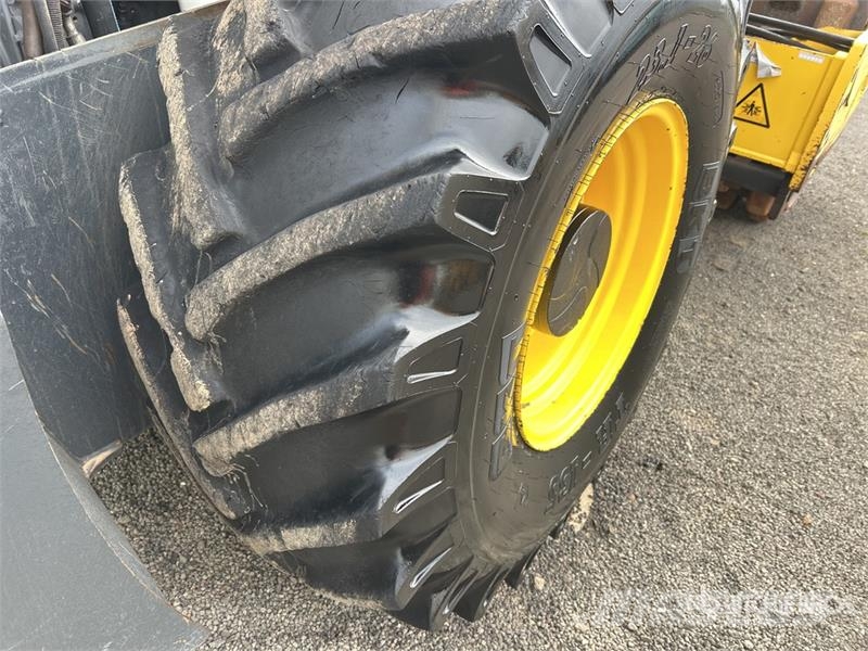 Bomag BW211PD-5 Padfoot Drum Compactor Ťahačové valce