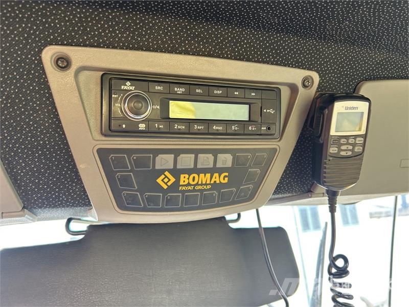Bomag BW211PD-5 Padfoot Drum Compactor Ťahačové valce