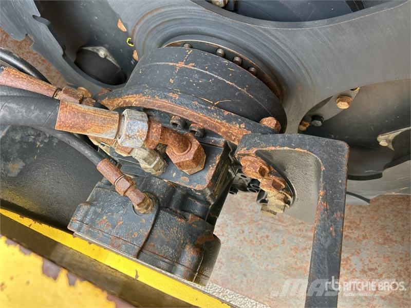 Bomag BW211PD-5 Padfoot Drum Compactor Ťahačové valce