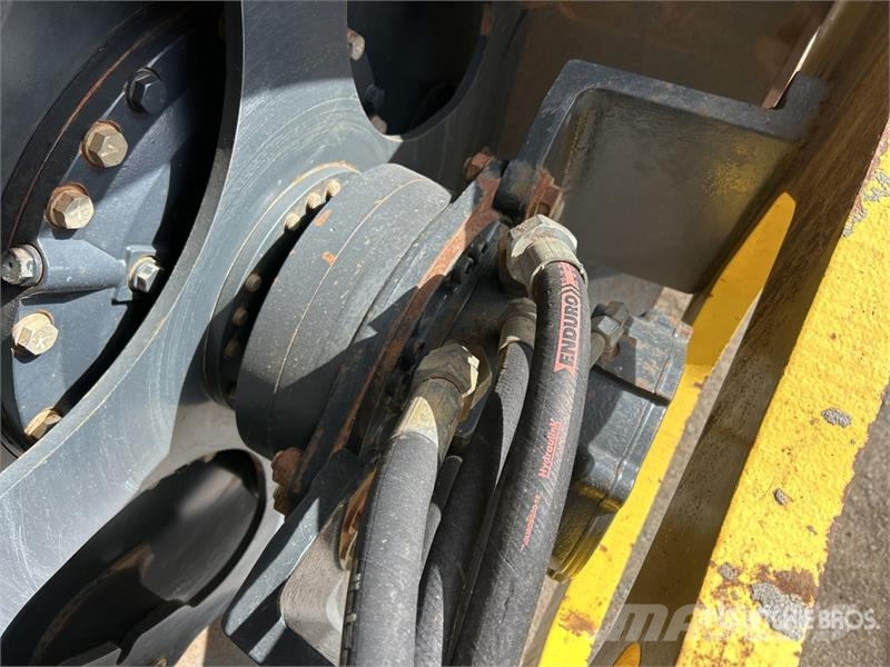 Bomag BW211PD-5 Padfoot Drum Compactor Egydobos hengerek