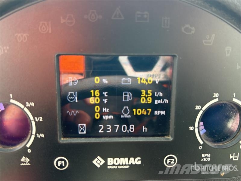 Bomag BW211PD-5 Padfoot Drum Compactor Ťahačové valce