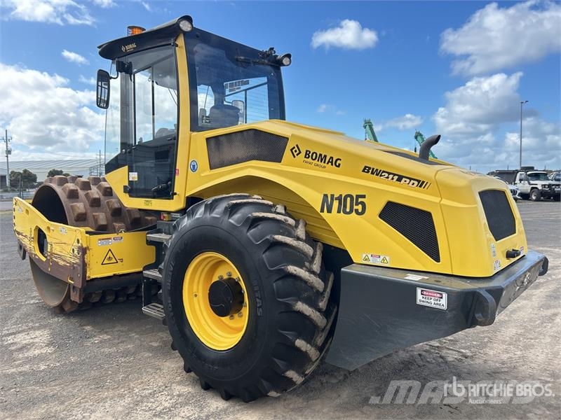 Bomag BW211PD-5 Padfoot Drum Compactor Ťahačové valce