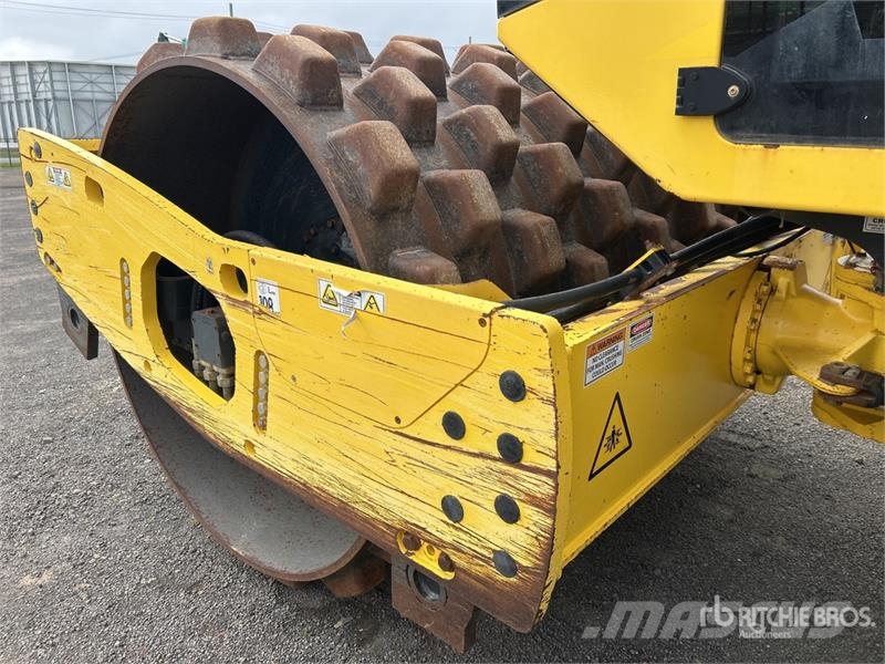 Bomag BW211PD-5 Padfoot Drum Compactor Ťahačové valce