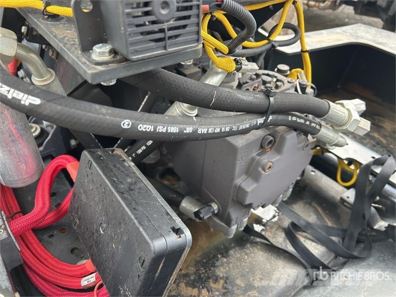 Bomag BW211PD-5 Padfoot Drum Compactor Egydobos hengerek