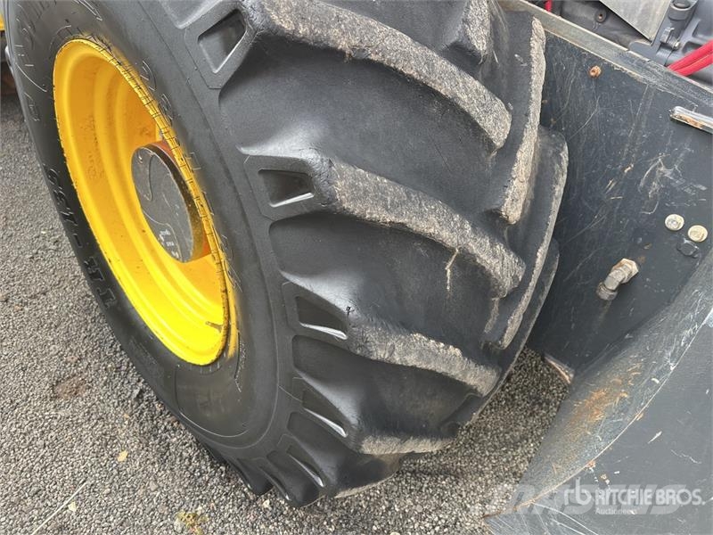 Bomag BW211PD-5 Padfoot Drum Compactor Ťahačové valce