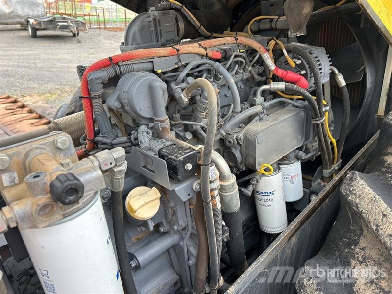 Bomag BW211PD-5 Padfoot Drum Compactor Ťahačové valce