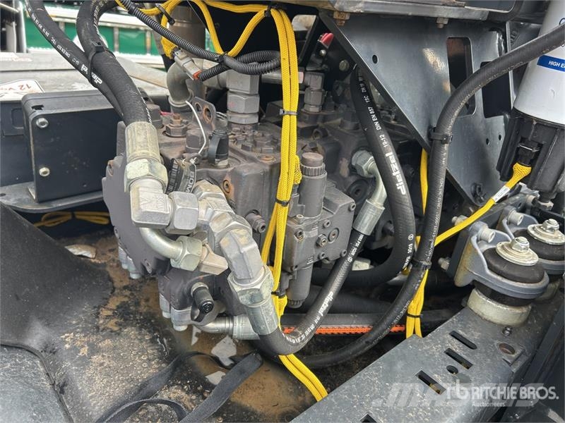 Bomag BW211PD-5 Padfoot Drum Compactor Egydobos hengerek