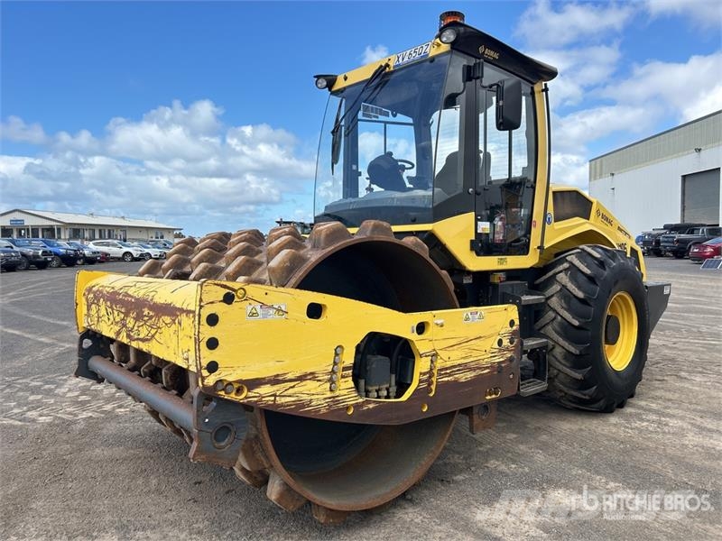 Bomag BW211PD-5 Padfoot Drum Compactor Ťahačové valce