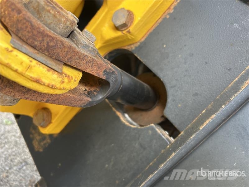 Bomag BW211PD-5 Padfoot Drum Compactor Ťahačové valce