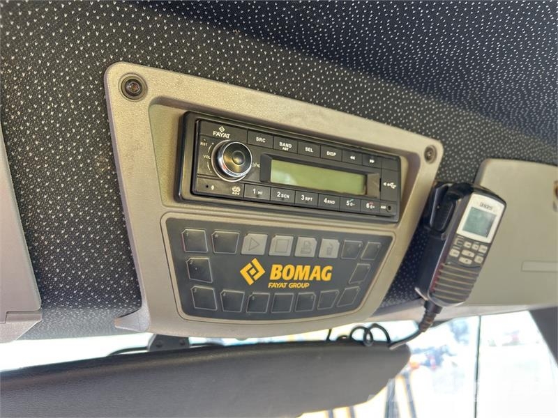 Bomag BW211PD-5 Padfoot Drum Compactor Egydobos hengerek