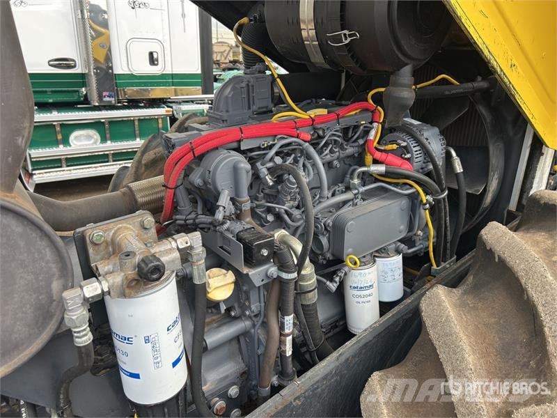Bomag BW211PD-5 Padfoot Drum Compactor Egydobos hengerek