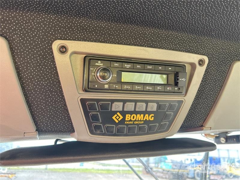 Bomag BW211PD-5 Padfoot Drum Compactor Ťahačové valce