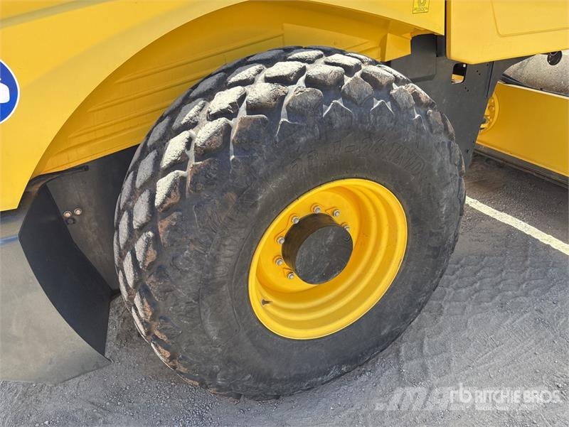 Bomag BW213D-5 Smooth Drum Compactor Rodillos de un solo tambor
