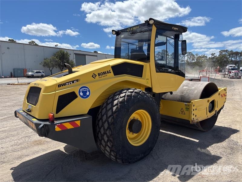 Bomag BW213D-5 Smooth Drum Compactor Rodillos de un solo tambor