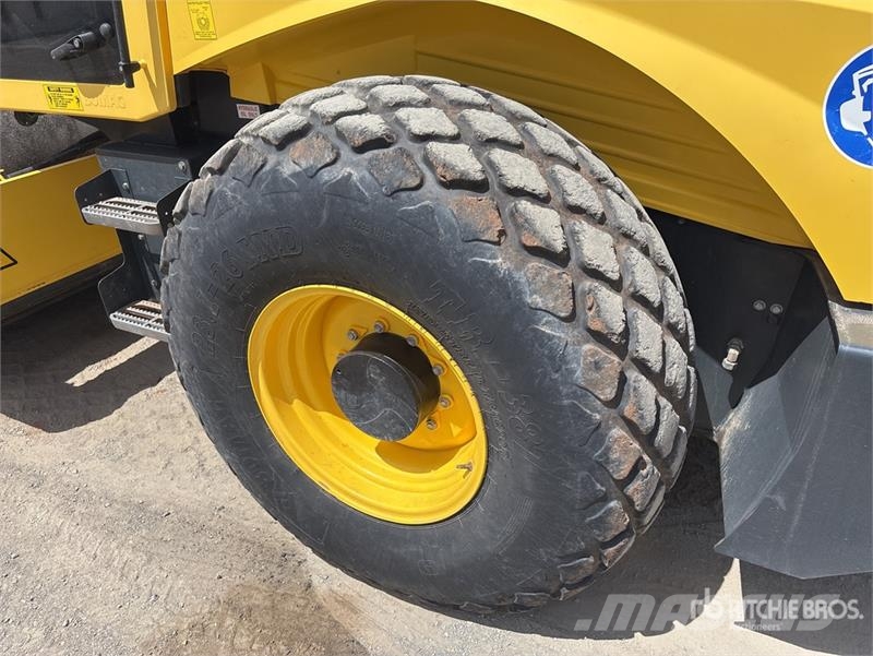 Bomag BW213D-5 Smooth Drum Compactor Rodillos de un solo tambor