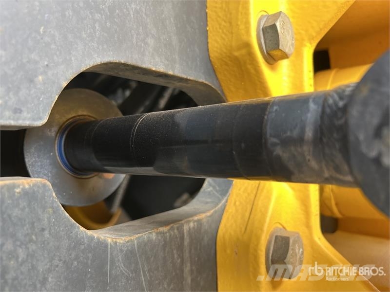 Bomag BW213D-5 Smooth Drum Compactor Single drum rollers