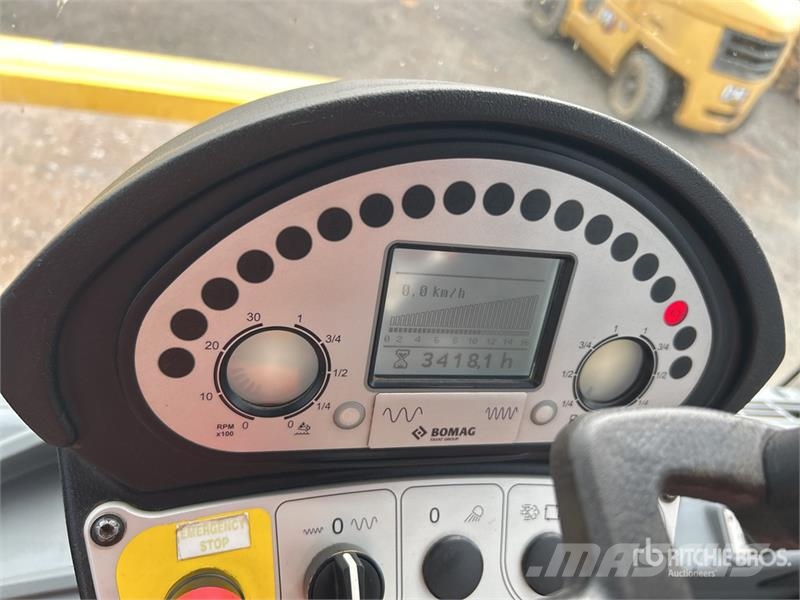 Bomag BW213D5 Smooth Drum Compactor Valjci sa jednim bubnjem