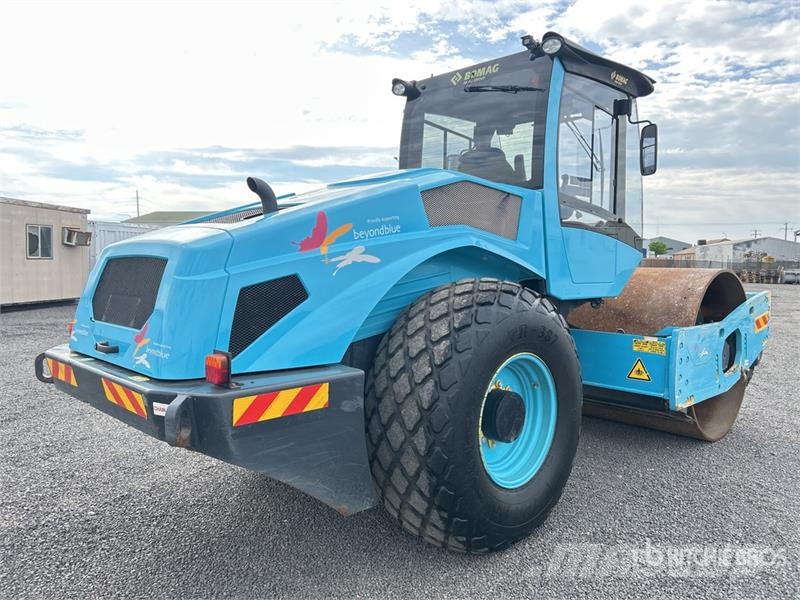 Bomag BW213D5 Smooth Drum Compactor Valjci sa jednim bubnjem
