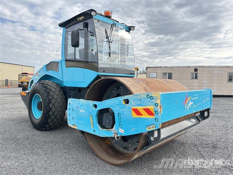 Bomag BW213D5 Smooth Drum Compactor Valjci sa jednim bubnjem