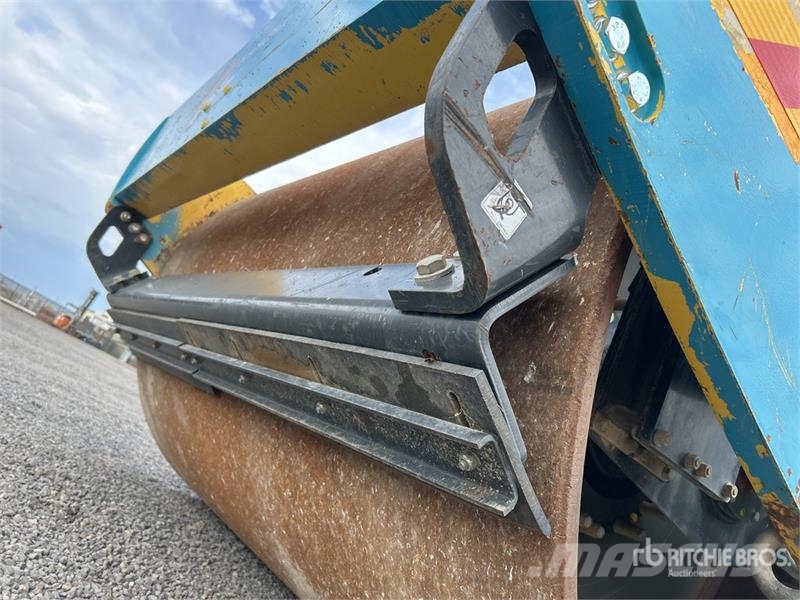 Bomag BW213D5 Smooth Drum Compactor Valjci sa jednim bubnjem