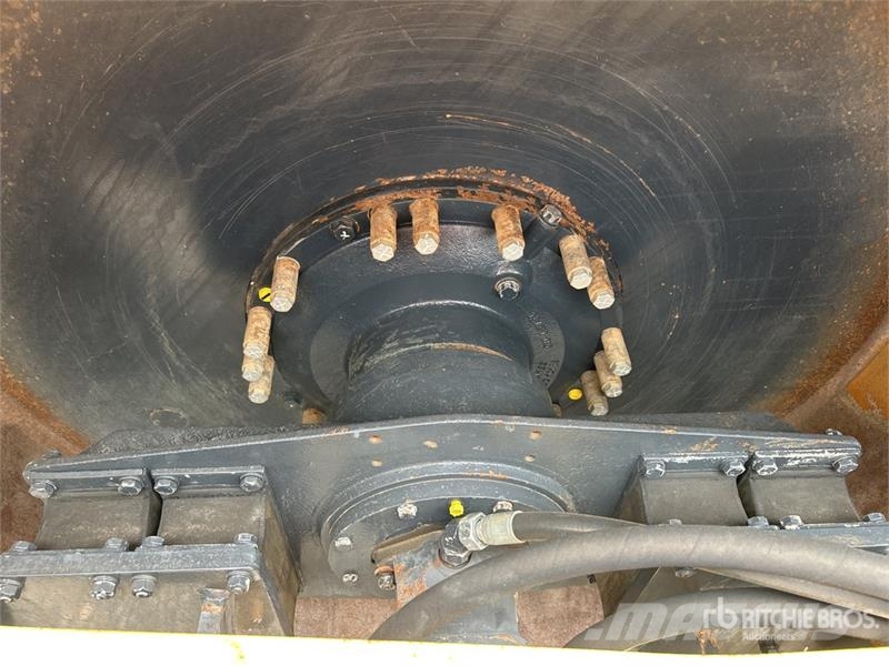 Bomag BW213D5 Smooth Drum Compactor Valjci sa jednim bubnjem